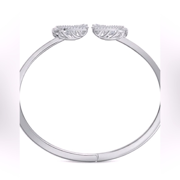 NWT! SWAROVSKI DANCING DOUBLE SWAN BRACELET - Picture 2 of 4